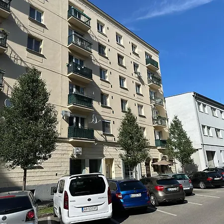 Brand New, Design Jojo, Oldtown, Balcony, Ac Apartment